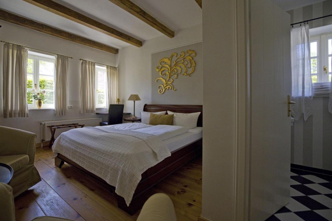 Hotel Hochzeitshaus アウリッヒ エクステリア 写真